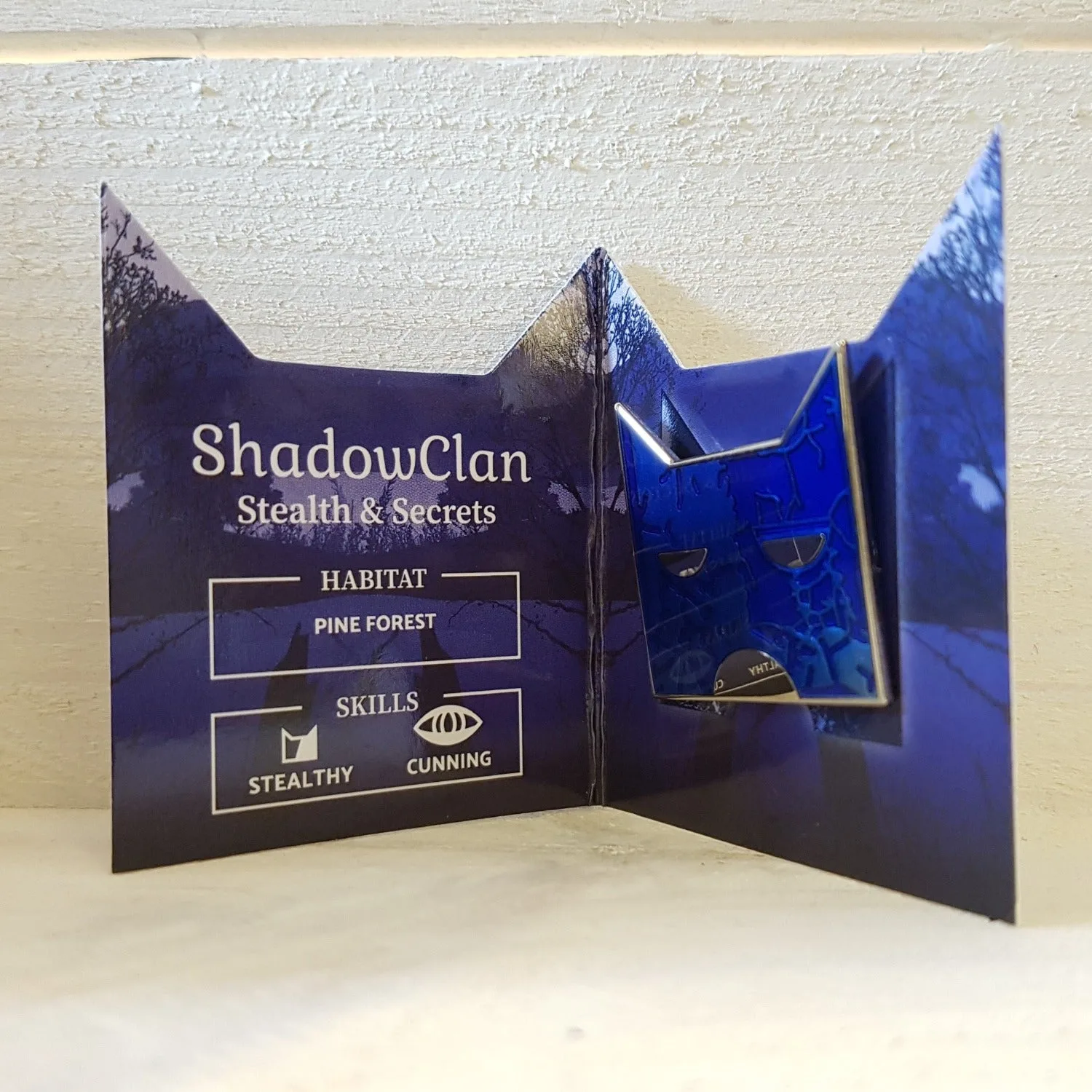 Collector's ShadowClan Pin Badge