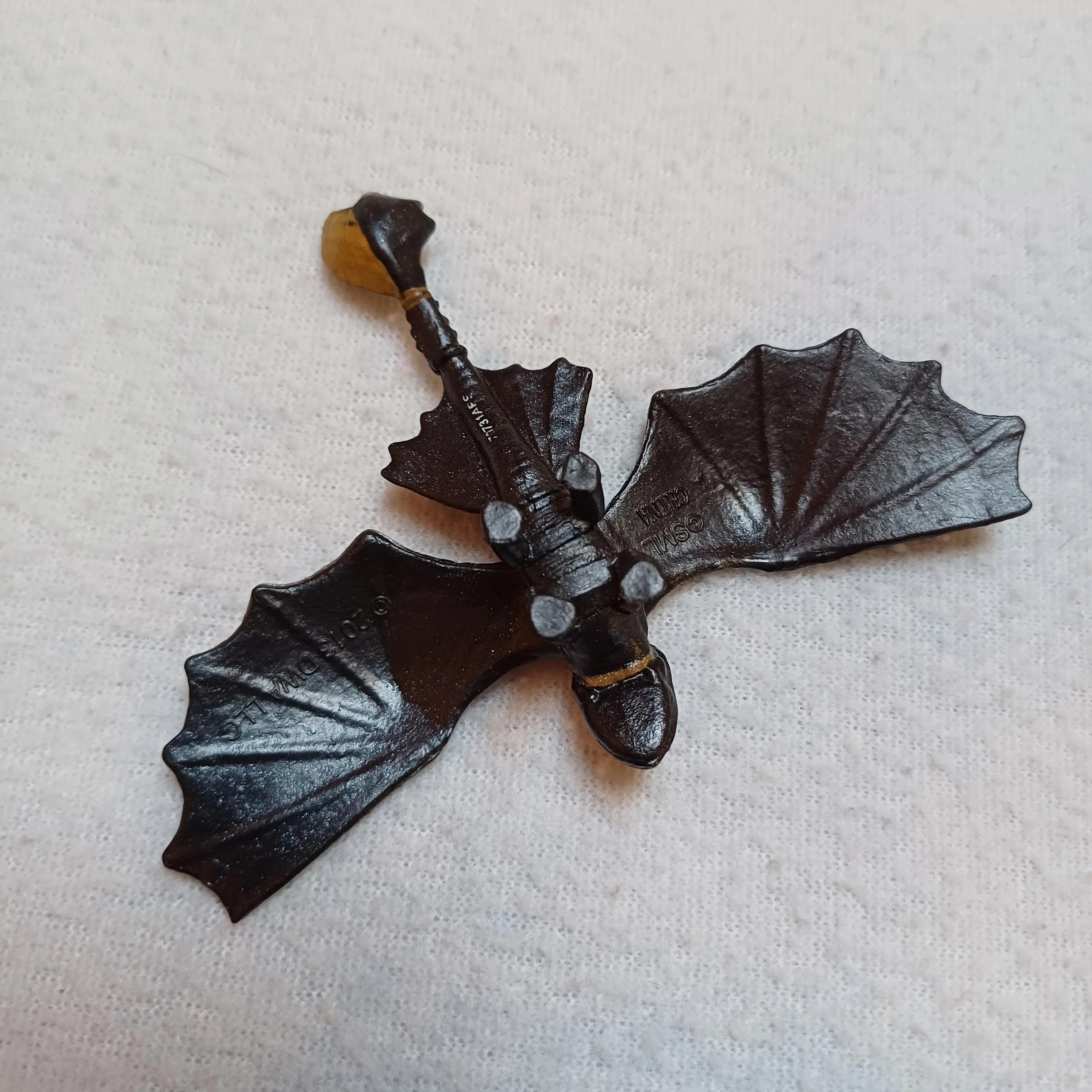 Exclusive yellow tail Toothless