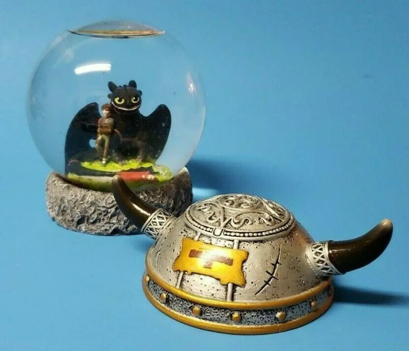 Toothless & Hiccup SNOW GLOBE